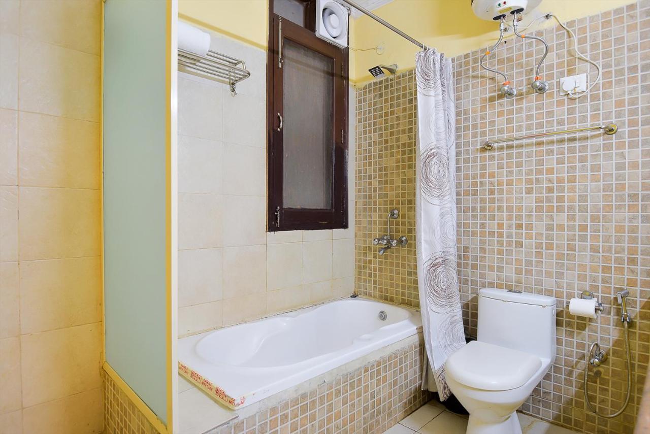Studio Serviced Apartments Near Fortis Hospital 구르가온 외부 사진