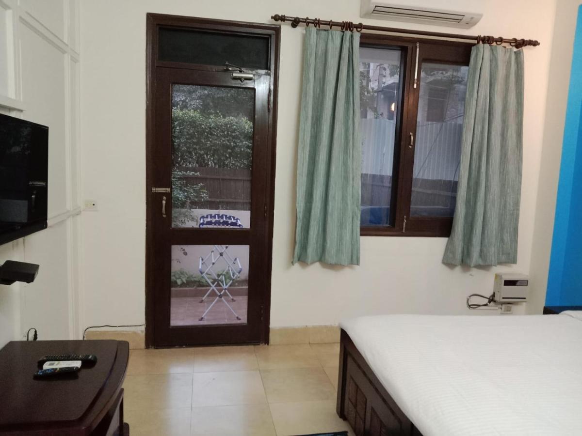 Studio Serviced Apartments Near Fortis Hospital 구르가온 외부 사진