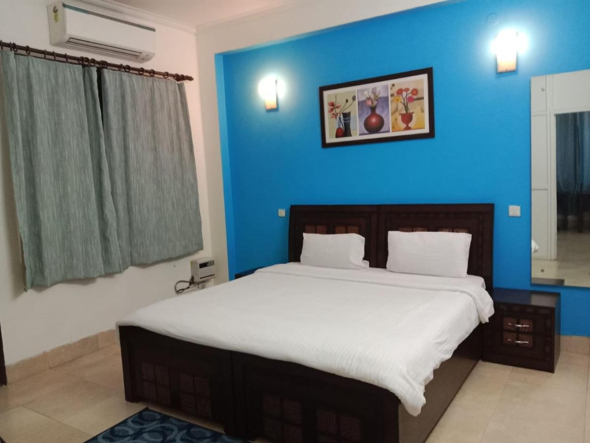 Studio Serviced Apartments Near Fortis Hospital 구르가온 외부 사진