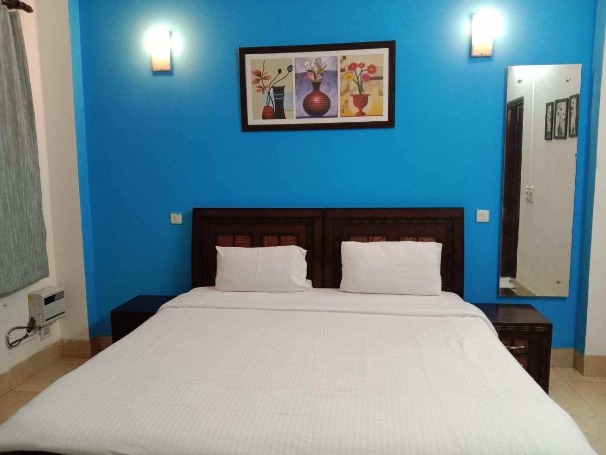 Studio Serviced Apartments Near Fortis Hospital 구르가온 외부 사진